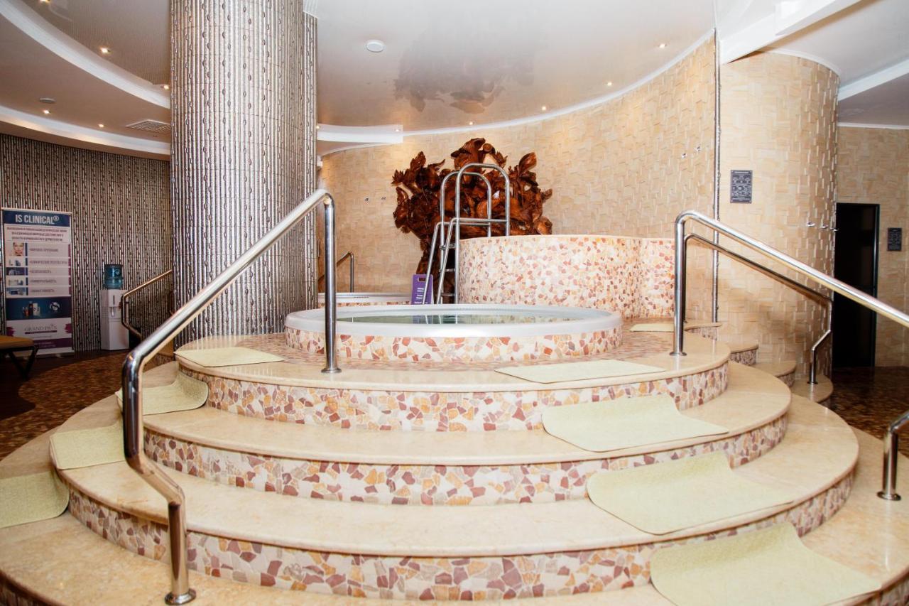 Boutique Hotel Health Club&Spa Grand Prix Astana Exteriör bild